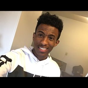 Meet your Posher, Ali